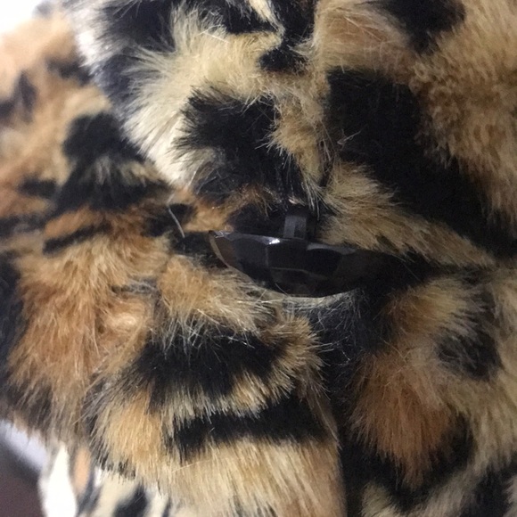 Fuda Faux Fur Leopard Coat - Picture 7 of 7